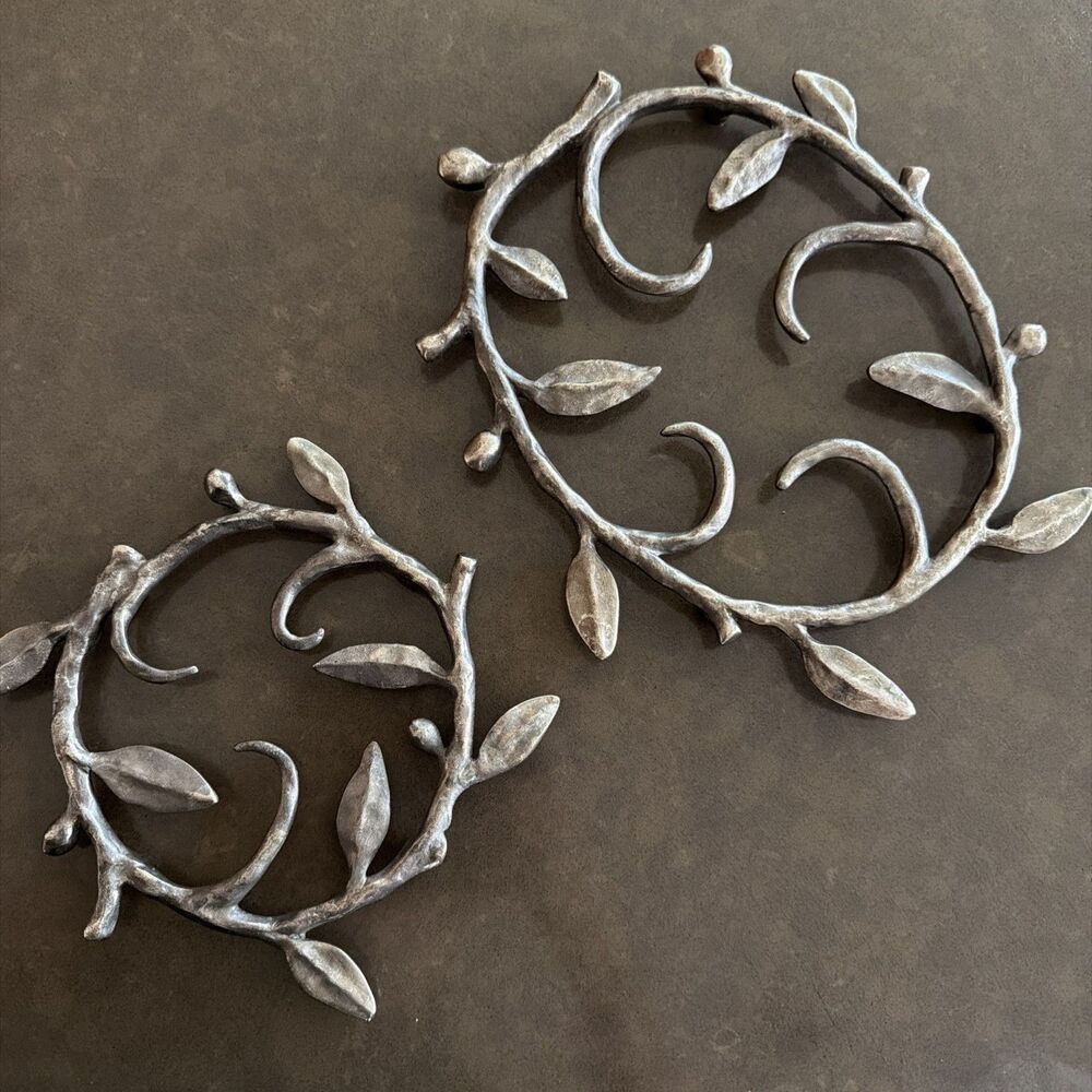 2 Michael Aram Signed Round & Oval Vine Silver Tone Leaf Designer Trivets